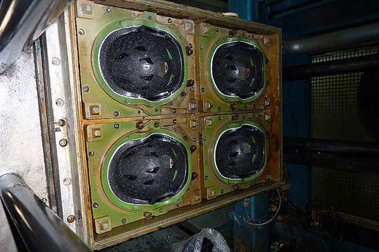 碳纖維頭盔成型需要用到離型劑嗎？