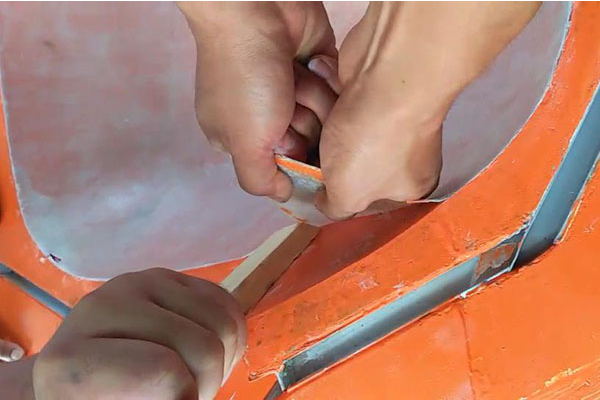 玻璃鋼模具為什么會(huì)脫模困難，怎么解決？